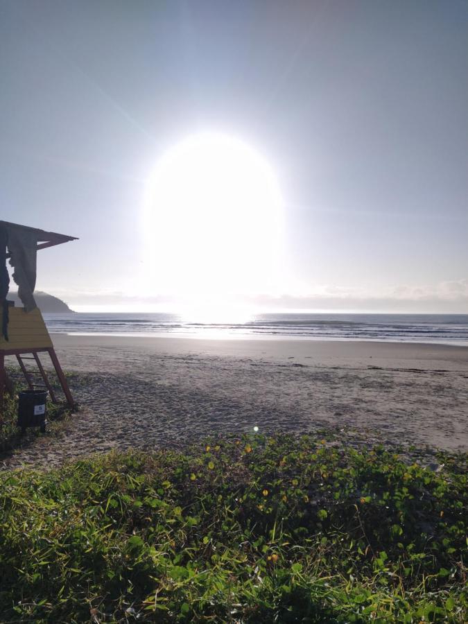 Praia de Palmas - à 50 metros do Mar Governador Celso Ramos Exterior foto