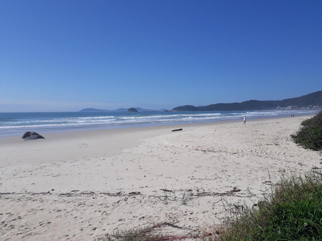 Praia de Palmas - à 50 metros do Mar Governador Celso Ramos Exterior foto